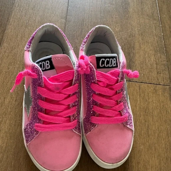 Boutique Kids Pink Glitter Sneakers (Golden goose look a like!) - Picture 2 of 6